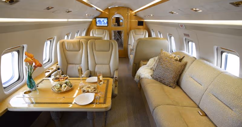 Challenger 601 Interno 2