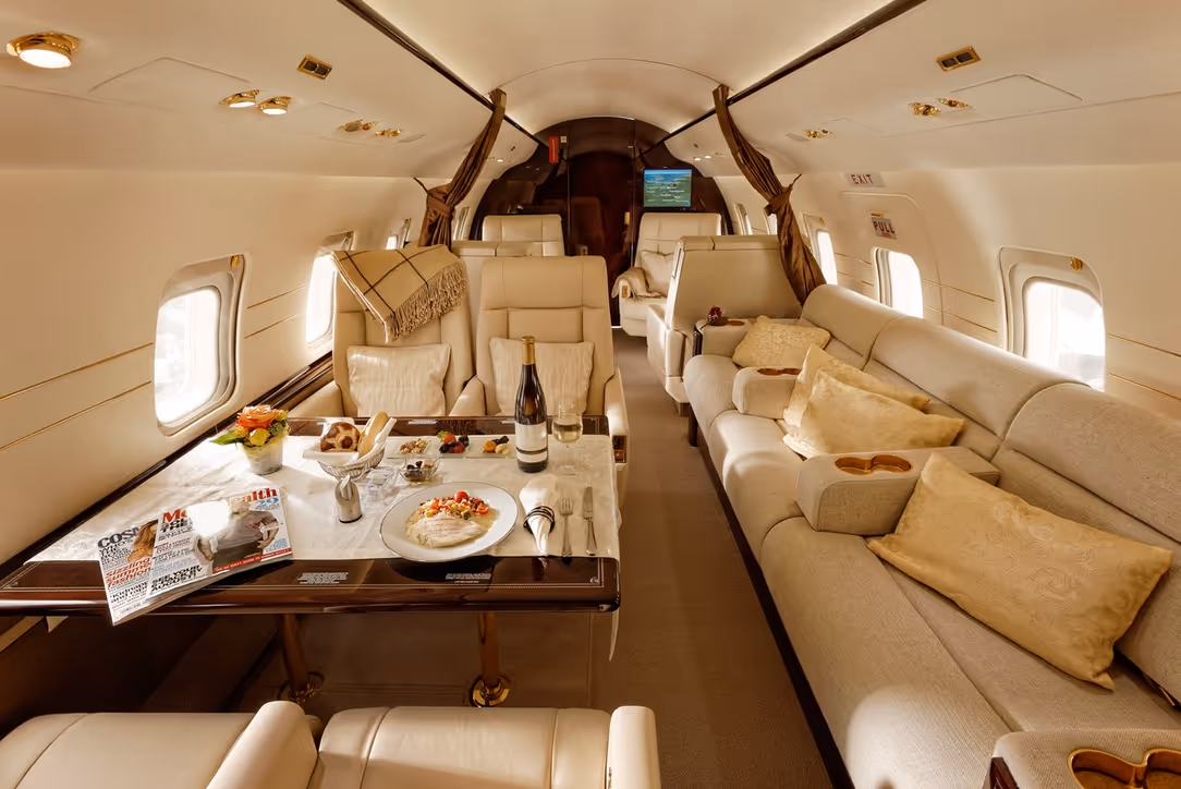 Challenger 604 Interno 2
