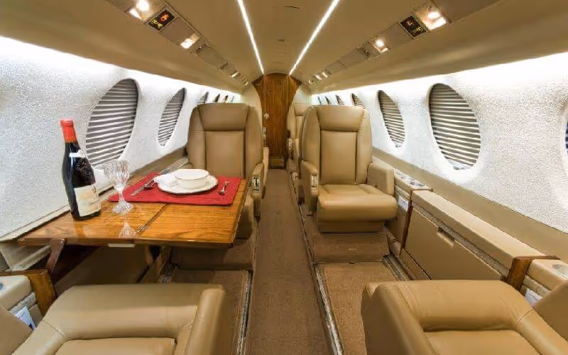 Falcon 20-C5 Interno 2