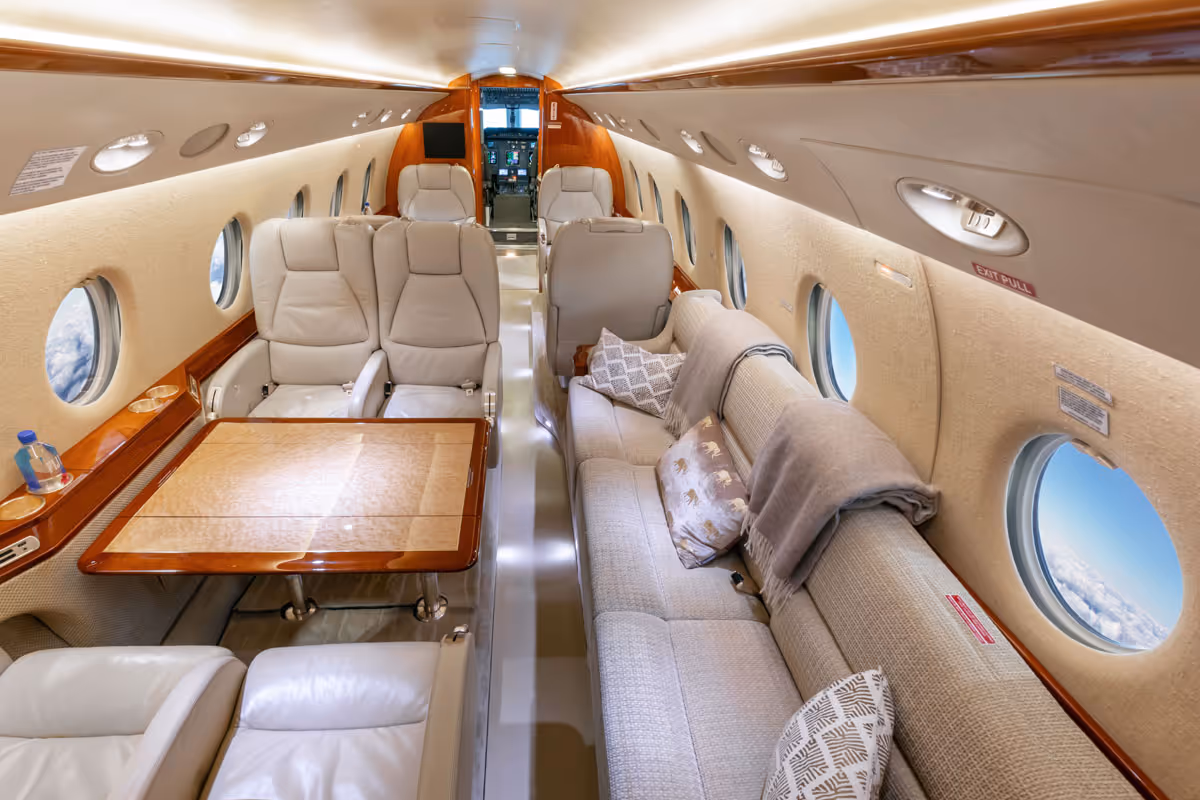 Gulfstream G-200 Interno 2