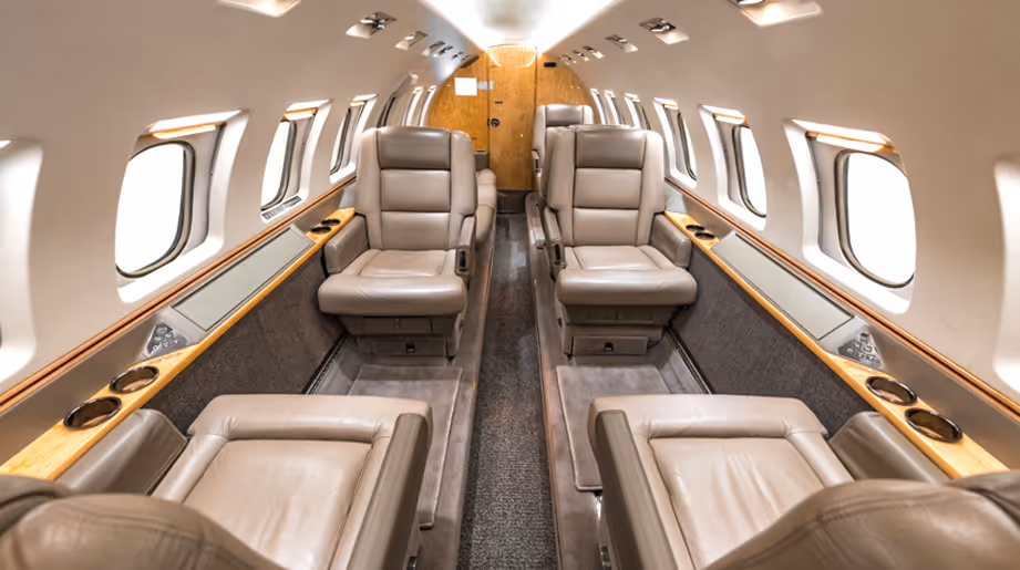 Hawker 1000A Interno 2