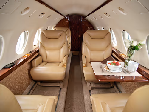 Hawker 700A Interno 2
