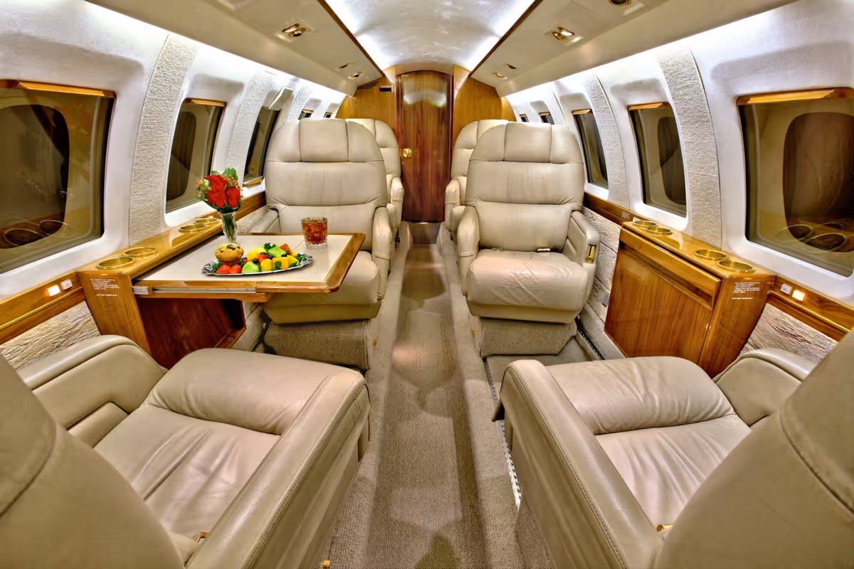 Hawker 800A Interno 2