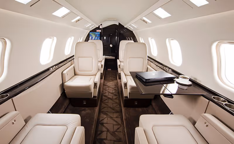 Learjet 60XR Interno 2
