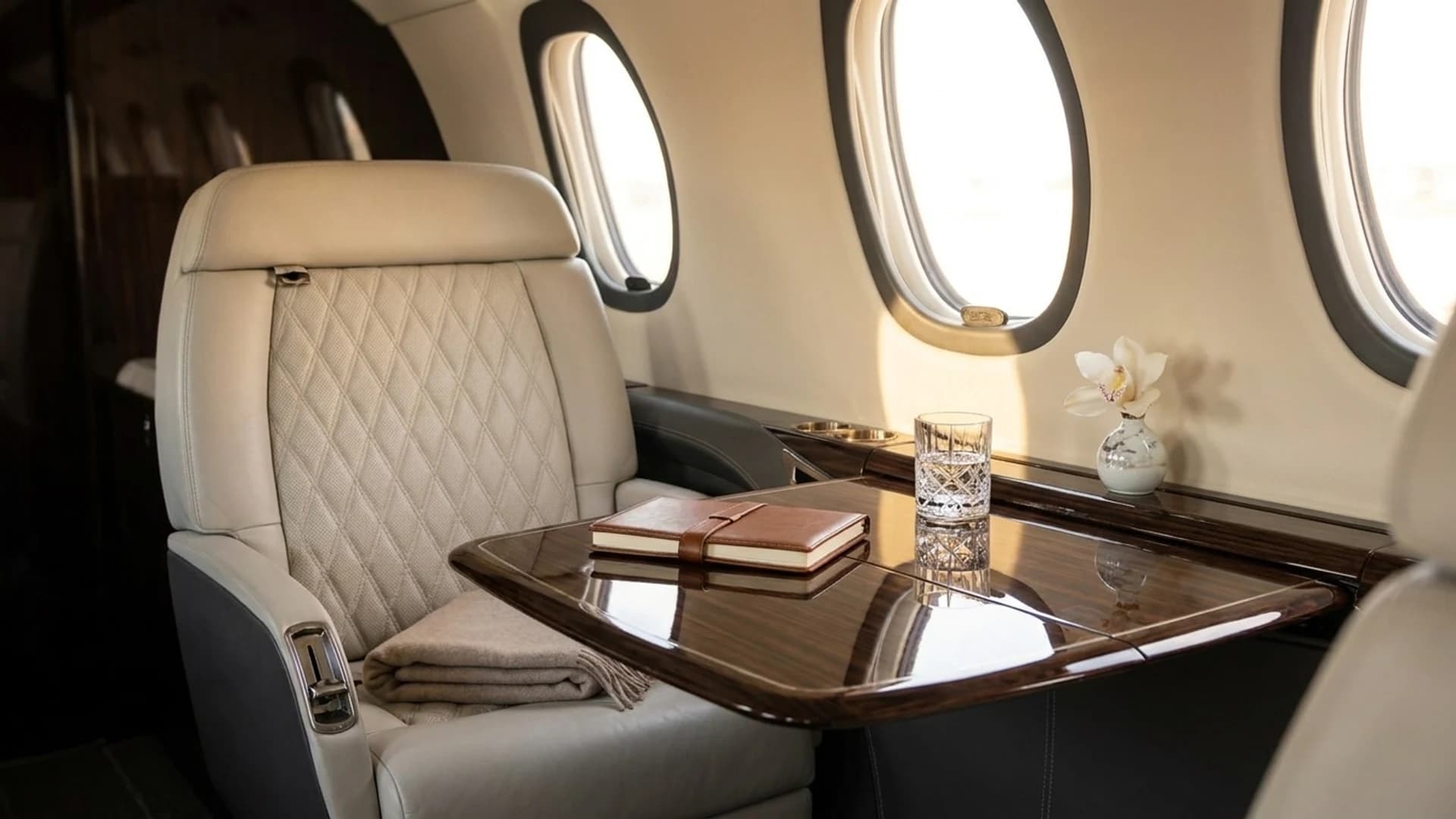 Citation Longitude Cockpit 4