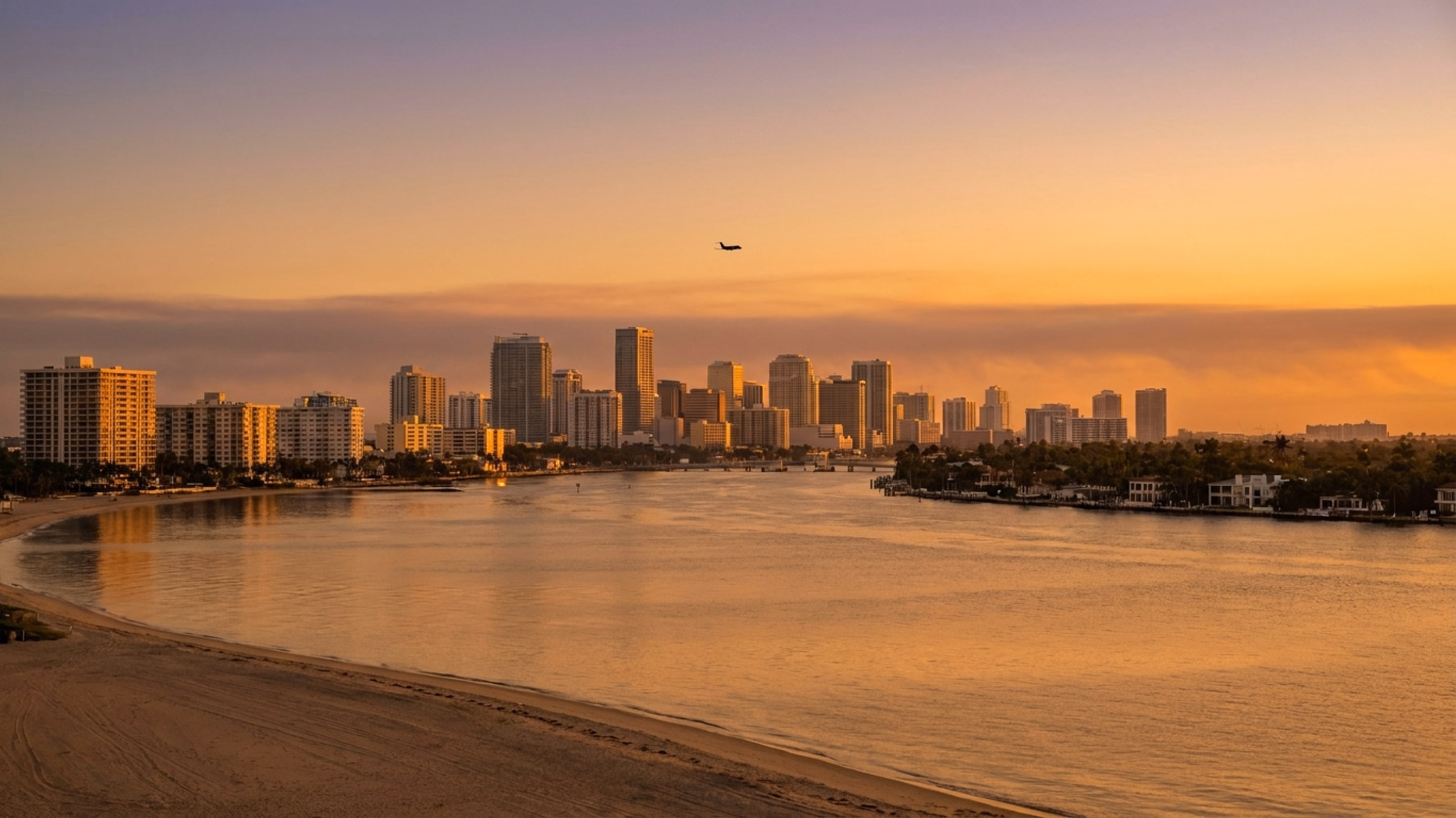 Private jet at Fort Lauderdale–Hollywood