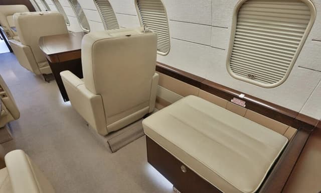 Global Express XRS Cucina 6