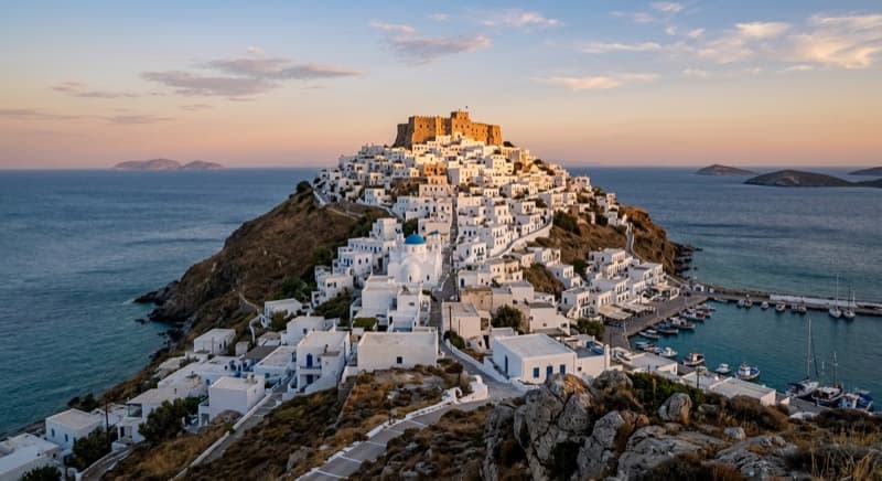 Jet privato sul piazzale a Astypalaia