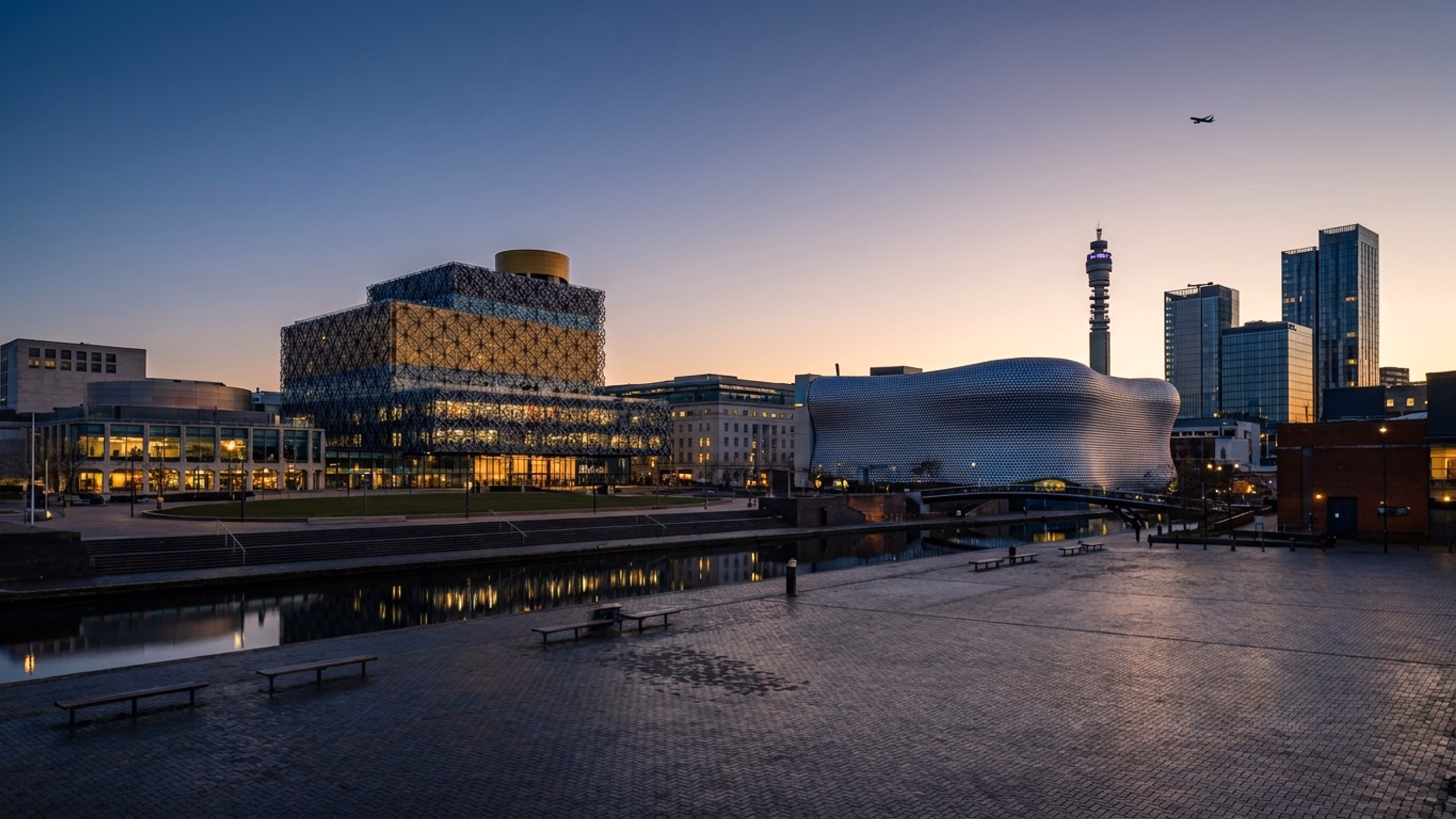 Частный джет в Бирмингем–Birmingham