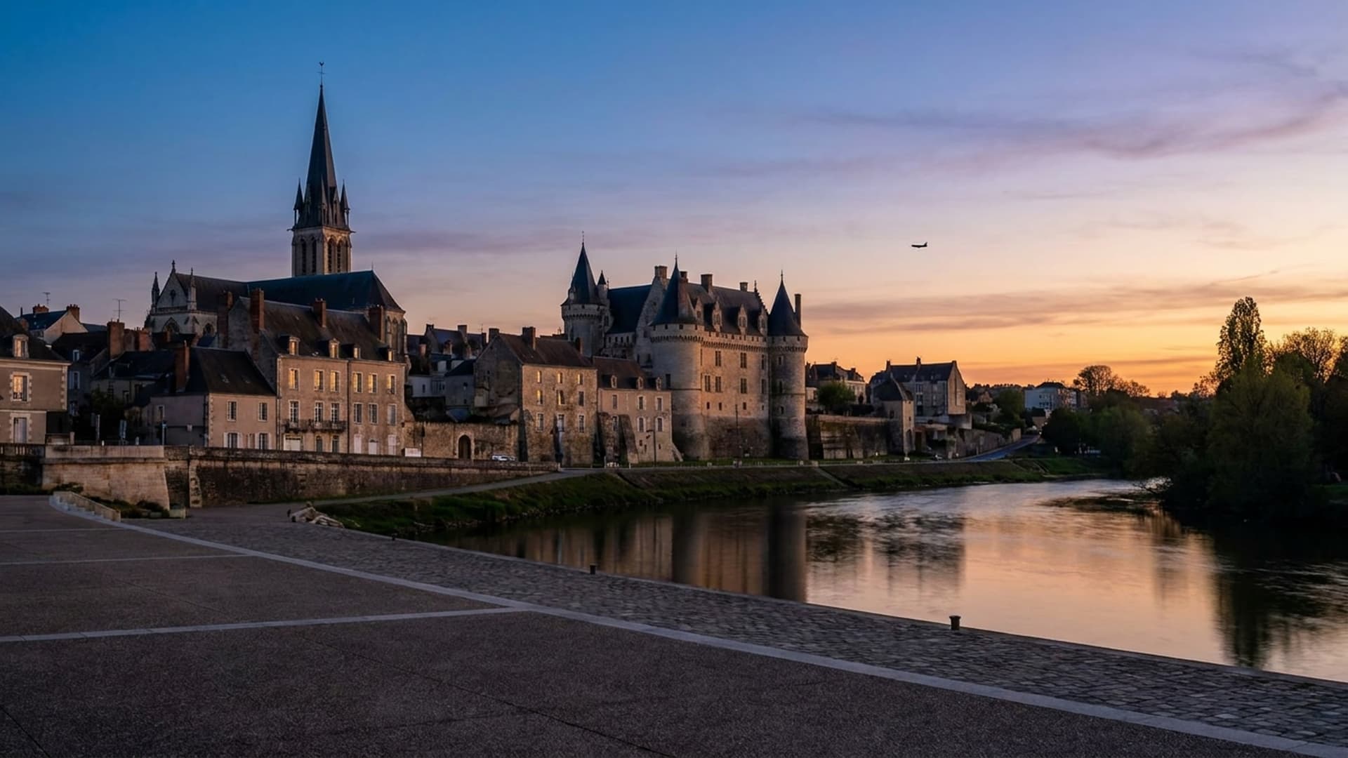 Chateauroux private jet aviation hub