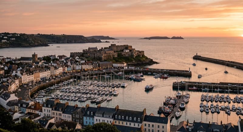 Jet privato sul piazzale a Guernsey