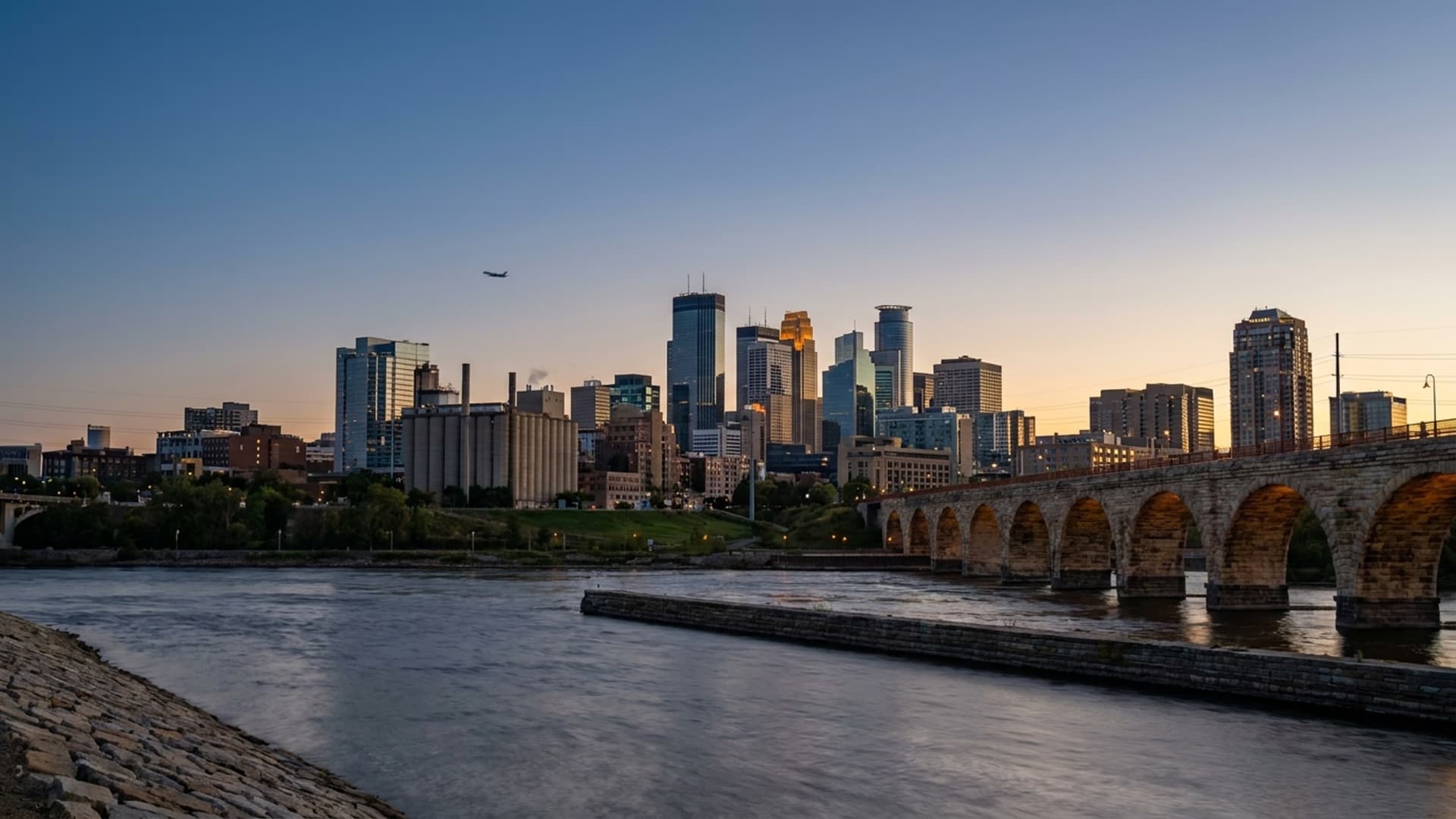 Minneapolis private jet aviation hub