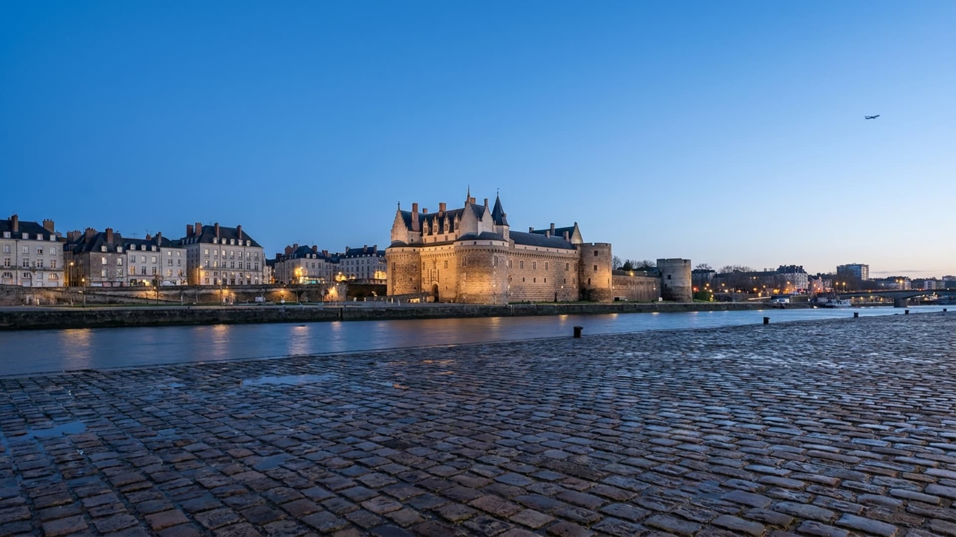 Nantes private jet aviation hub