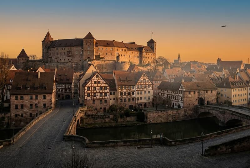 Privatjet auf dem Vorfeld in Nürnberg