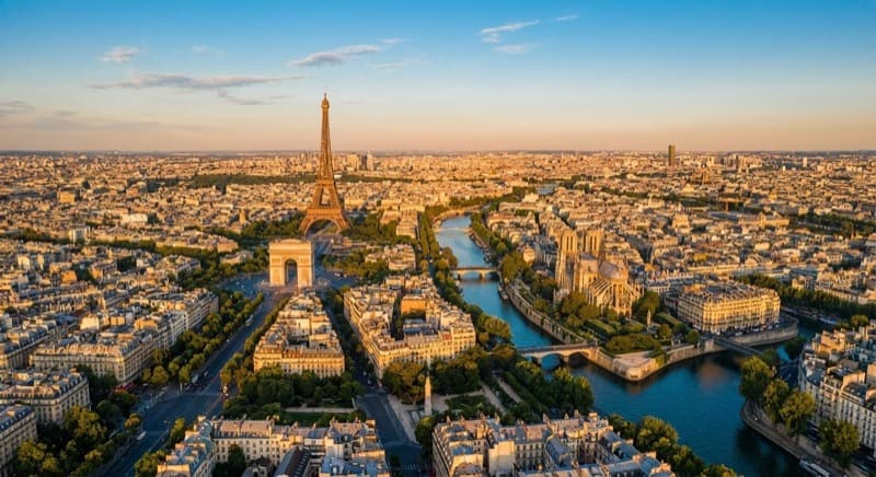 Private jet charter to Paris — book your flight