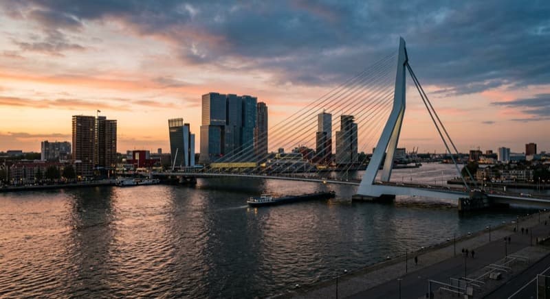 Private jet to Rotterdam