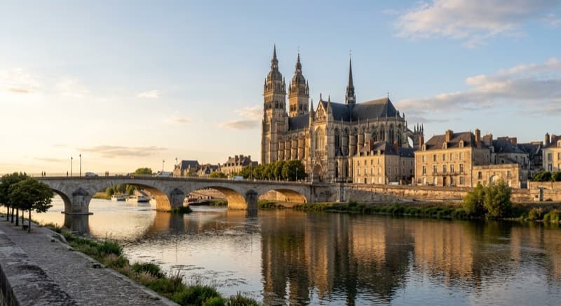 Privatjet auf dem Vorfeld in Tours