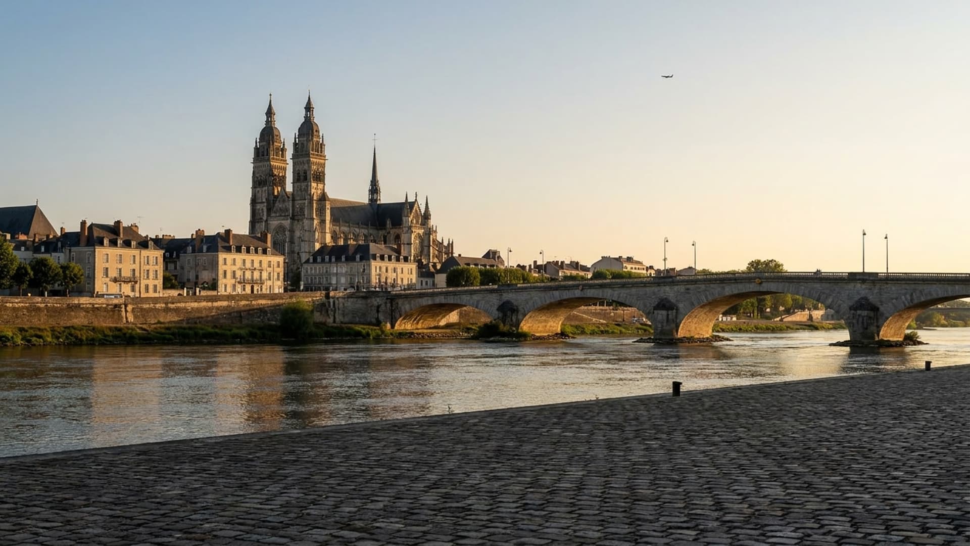 Privatjet in Tours-Val-de-Loire